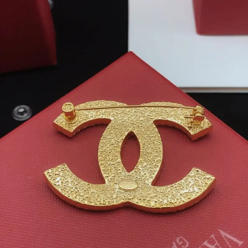 chanel brooches pour femme s_12156742